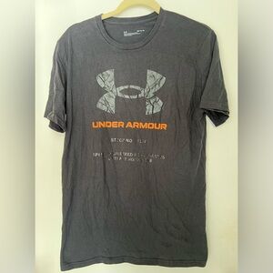Under Armour T-Shirt Men's Medium Black Graphic Print Short Sleeve